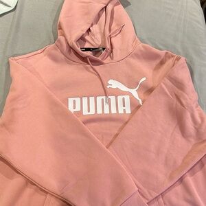 Puma sweatshirt lightly used size 2xl